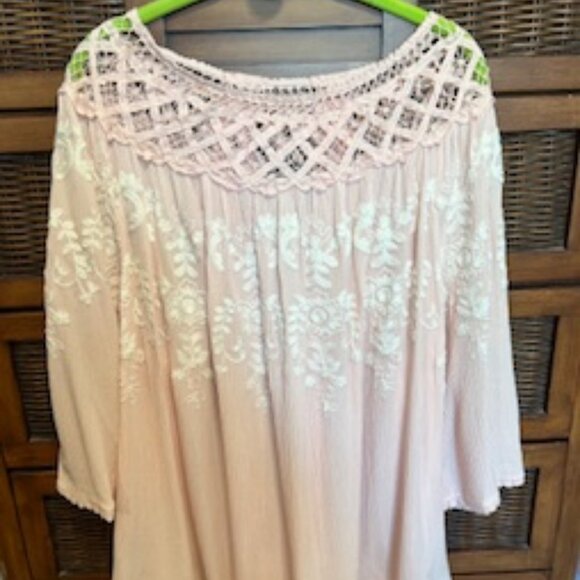 Curations Fiesta Blouse - Picture 1 of 11